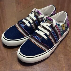 Mipacha Clasico Bajo Gato Sneakers Blue W6 Aztec Textile Peruvian Colorful NWOT